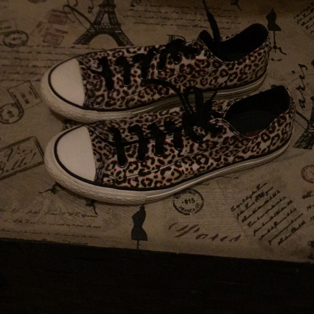Converse size 5 in good used condition
